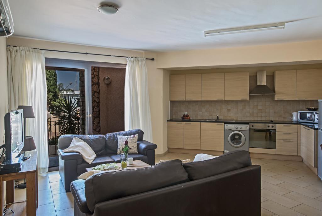 Napiana Apartments Ayia Napa Esterno foto